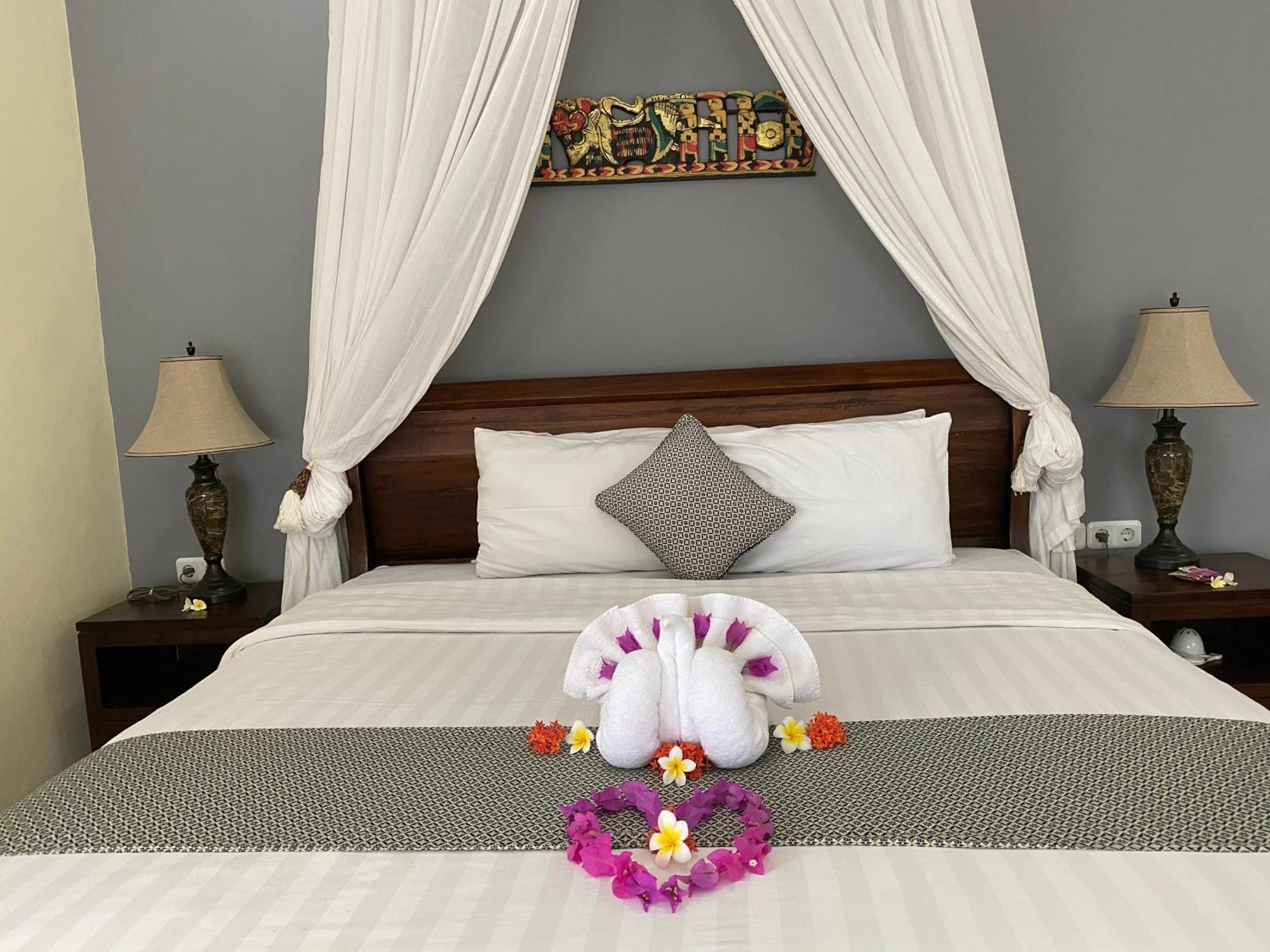 Puri Wirata Dive Resort And Spa Amed Экстерьер фото